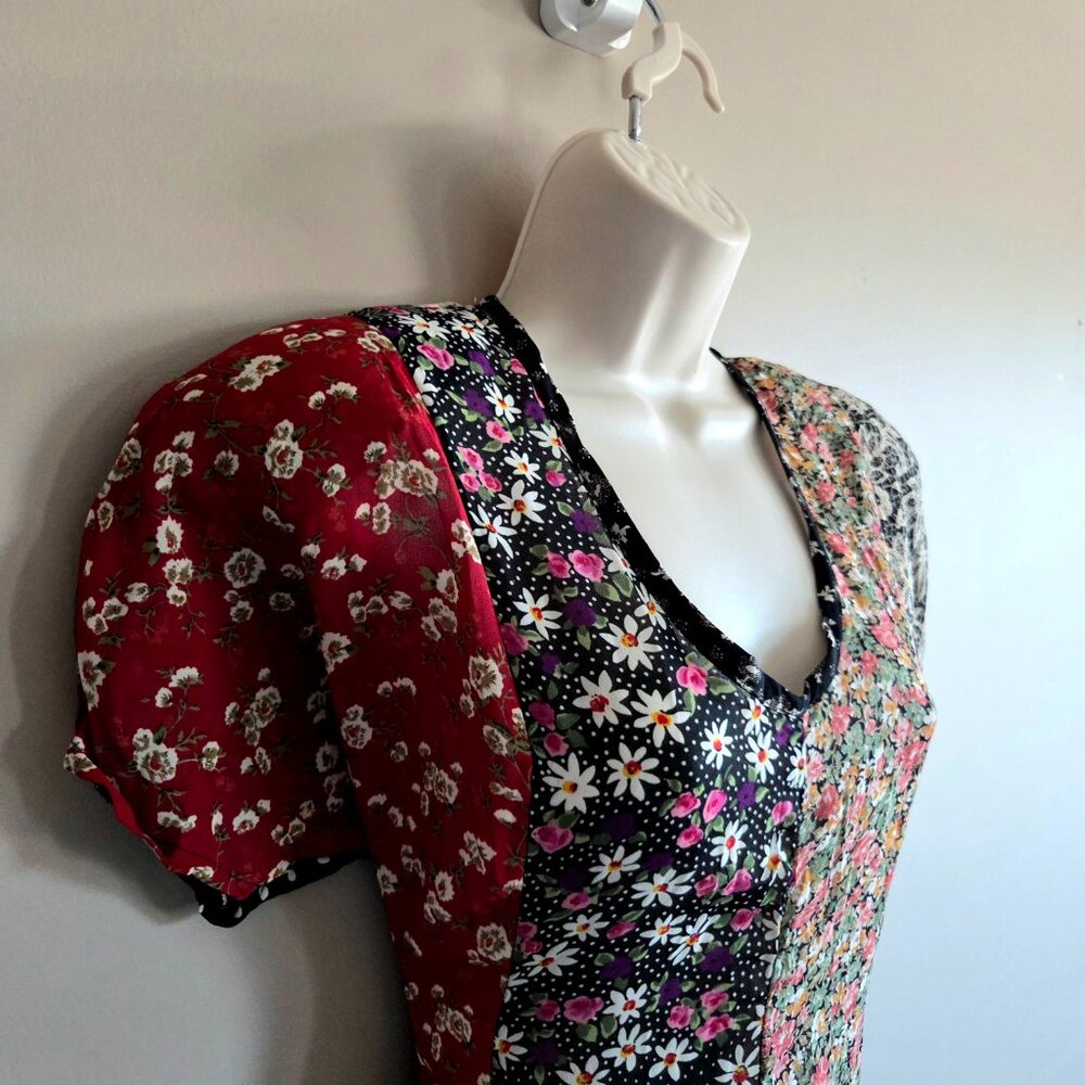 Vintage Algo multicolored maxi dress with pleated skirt.